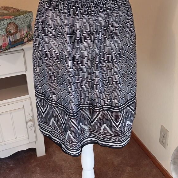 Max Edition Geometric Design Dress - Picture 3 of 9